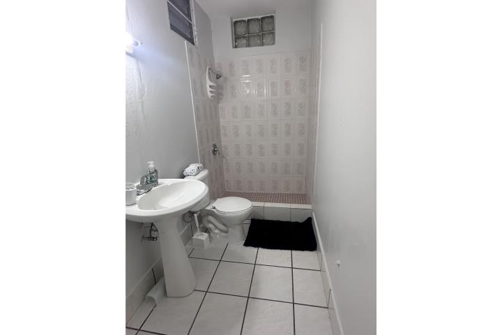 Hospedaje acceso controlado Bayamon
