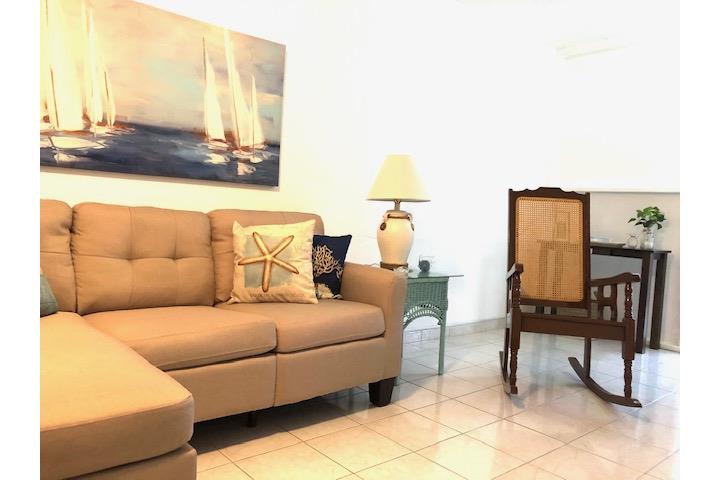 Bella casa en Urb. Villa Del Carmen,amueblada