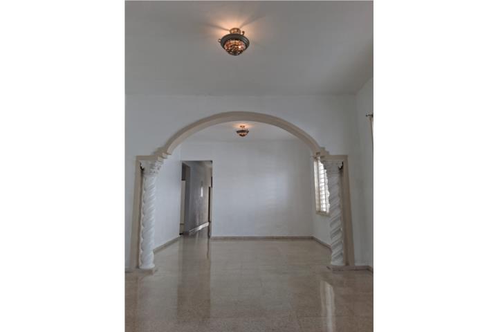 Residencia 5 cuartos 2 baños