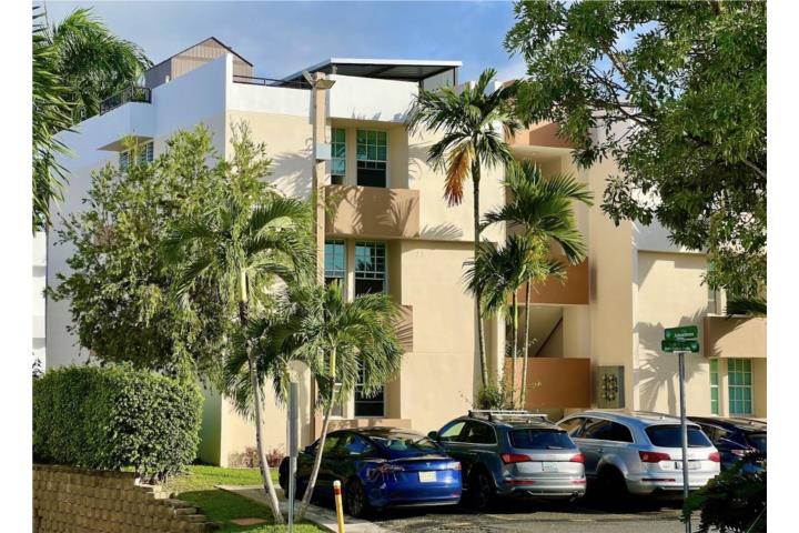 Valles de Torrimar Guaynabo $2,300
