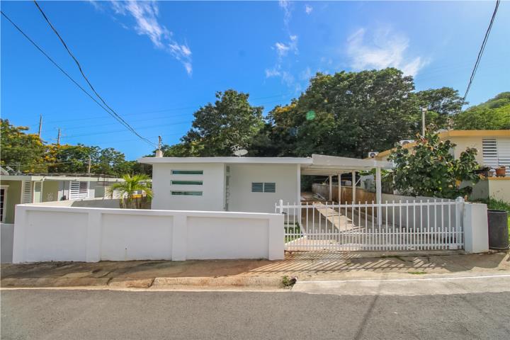 Casa en Ceiba, incluye agua y luz