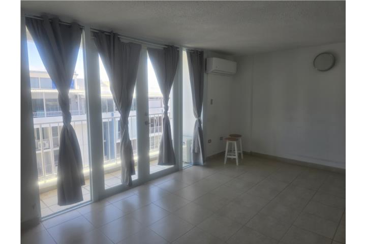 Apto-estudio 2 pkgs sobre Ave. Isla Verde