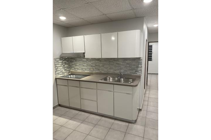 Urb. San Ramon, Apt. completamente remodelado