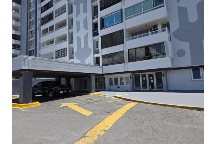 COND. LAGUNA GARDENS III