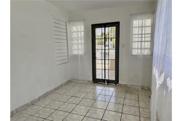 Luchetti Casa Remodelada $875 OMO