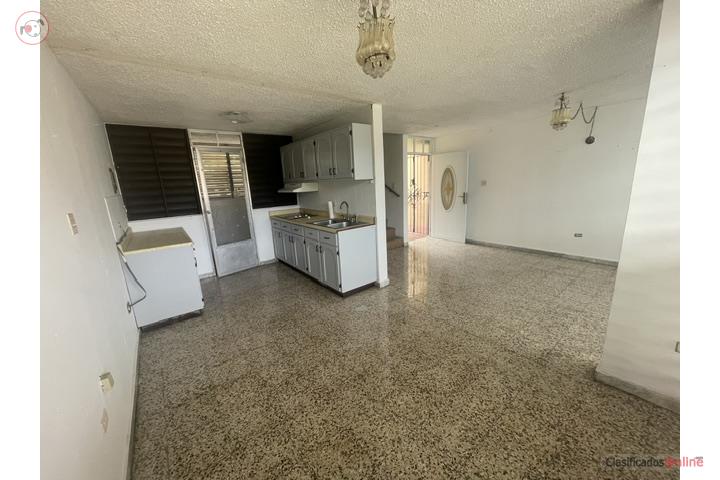 Apartamento WalkUp - $500