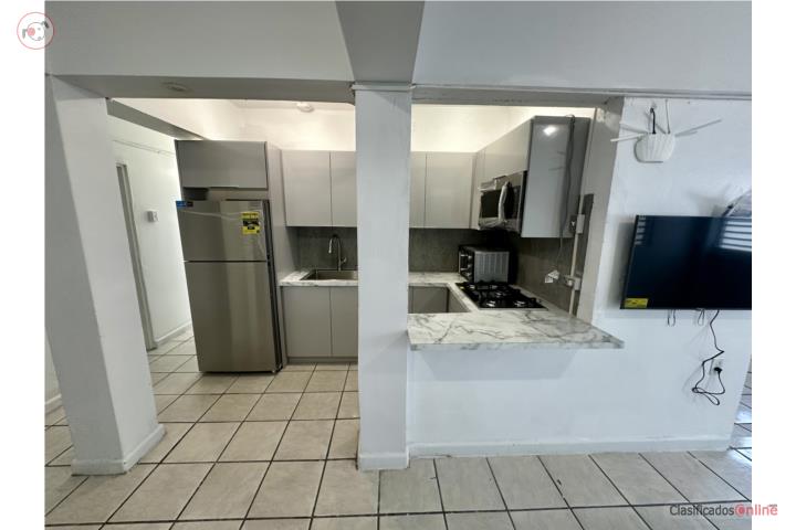 3 cuartos 1 baño y estacionamiento