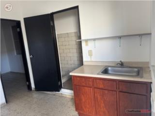 Apartamento en 2ndo piso del Pueblo