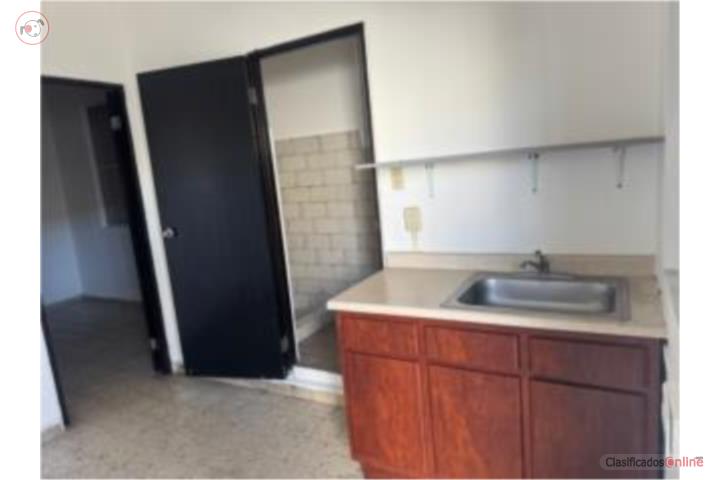 Apartamento en 2ndo piso del Pueblo