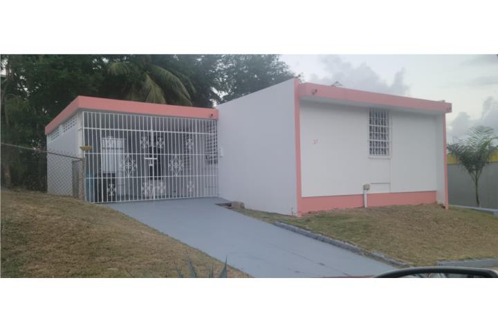 Urb Santa Isidra 2 Casa - 4 Cuartos y 2 Baños