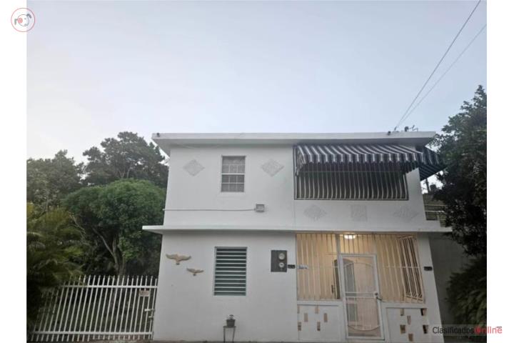 Se alquila casa en toa alta