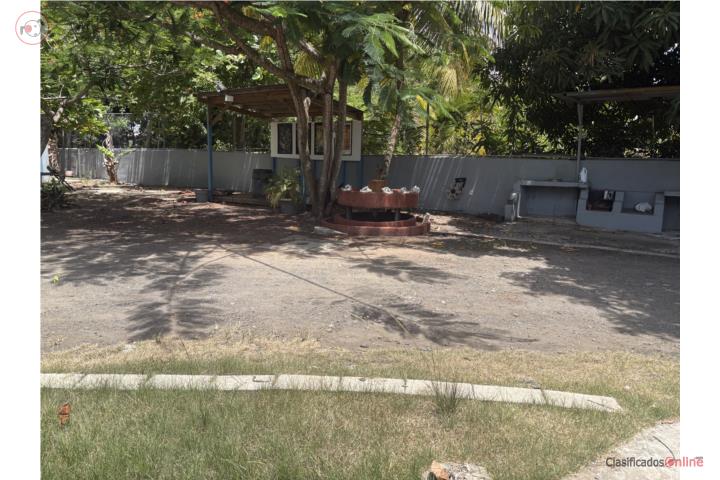 Apartamento 2H en Loíza con Agua y Luz In