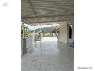 Caguas-3 cuartos 2 baños 900 