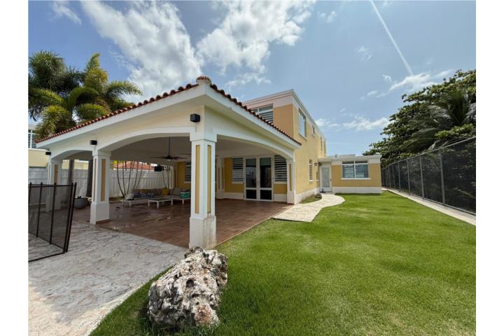 Urb. Grand Palm ll 5 bedrooms, 4 baths $5,500