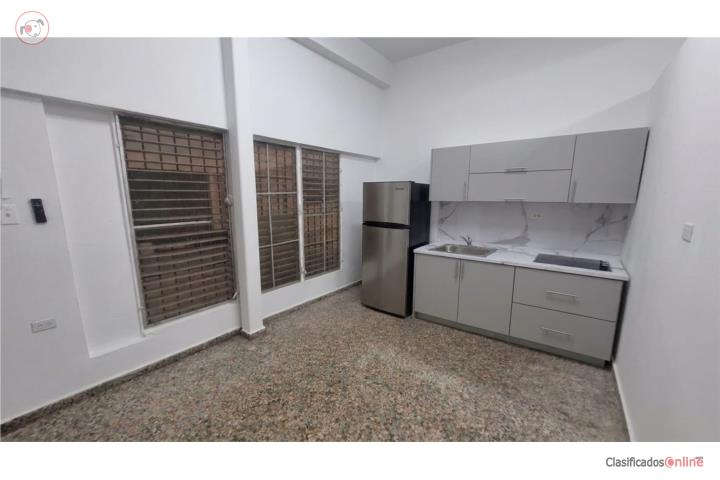 APAT 2 CUARTO / 1 BAÑO  AGUA Y LUZ INCLUIDA