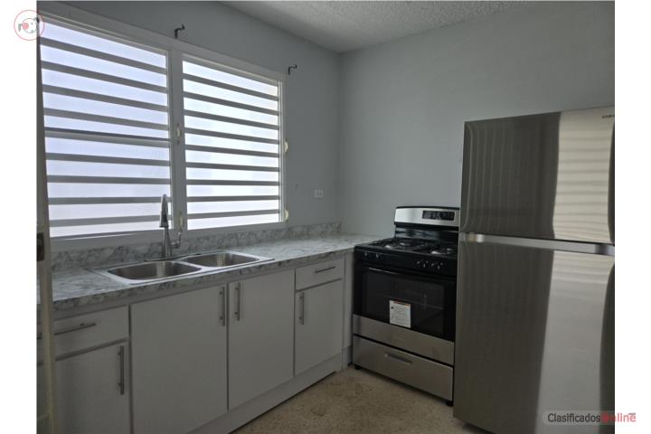 University Gardens 2do Piso $1,250. Agua/Luz