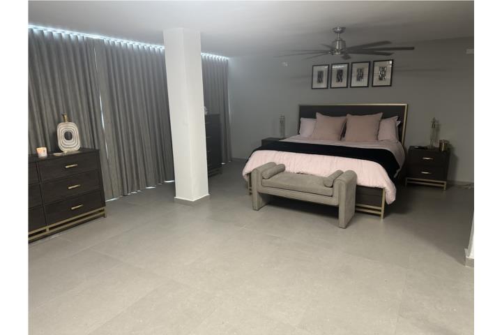 Penthouse de lujo frente al aeropuerto