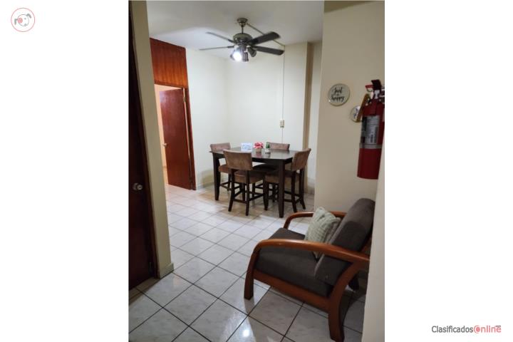 Cuarto disponible $275