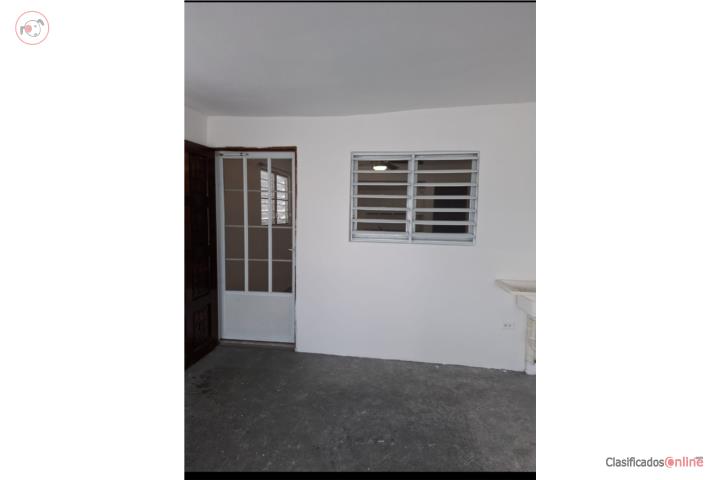 Se alquila apartamento incluye agua y luz, es