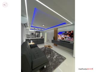 Moderno apartamento, amueblado 