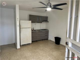 URB MYRLENA APTO 1 CUARTO AGUA Y LUZ INCL