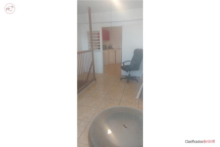 Apartamento segundo piso comodo