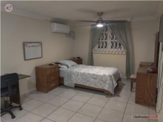 Cuarto para Estudiante Universitaria Femina