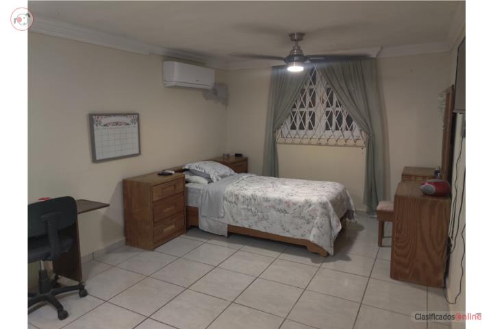Cuarto para Estudiante Universitaria Femina