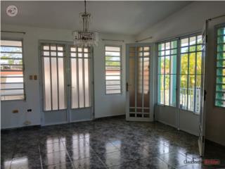 Casa 2/1 agua y luz,,Placa Calle Diego Deynes