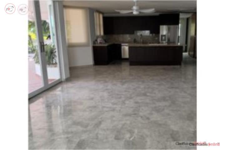 BALDWIN PARK- MODERN AND SPACIOUS
