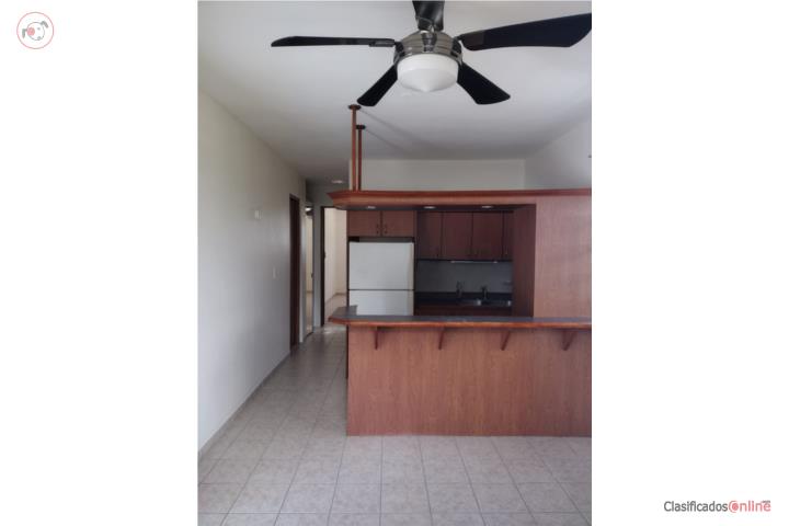Apartamento de dos cuartos cerca de Walmart l