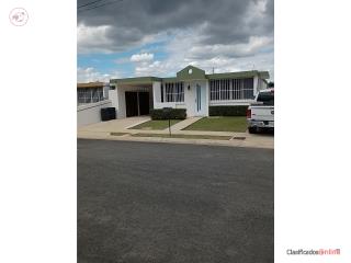 Hermosa casa en Villas del Rio - Humacao