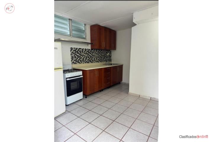 Urb Santa Rita, 1 habitacion, 1 baño