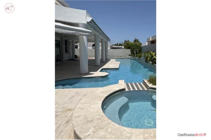 Paseo del Mar / piscina de reasort