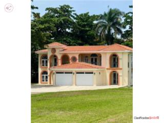 RENTA AGUADILLA – Espaciosa residencia