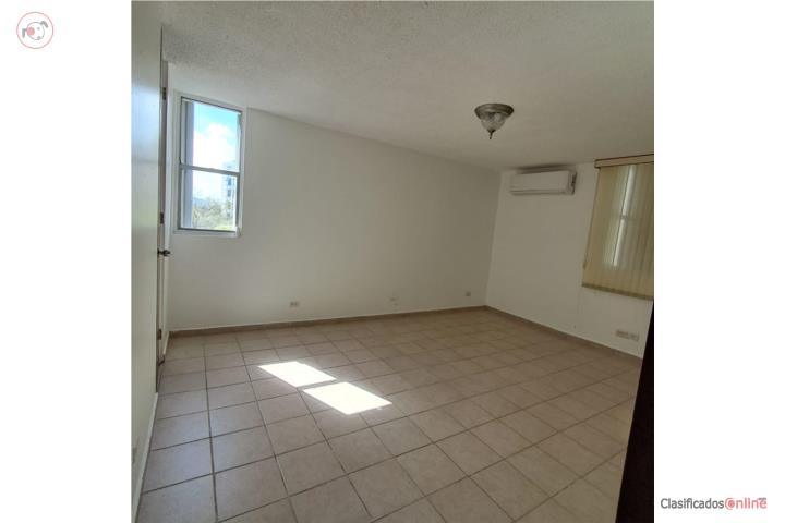 Amplio Apartamento Hato Rey incluye Agua