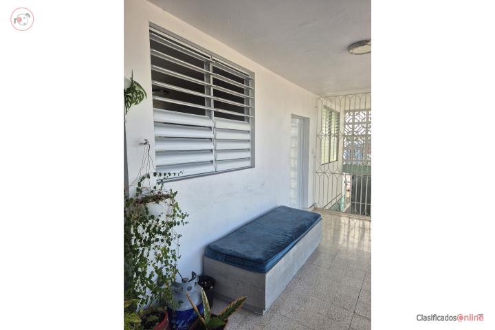 Ave San Patricio incluye agua y luz