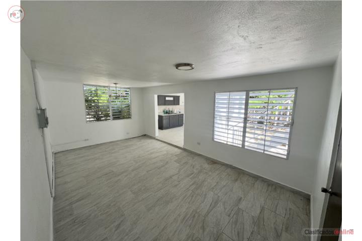APARTAMENTO AMPLIO y RECIÉN REMODELADO