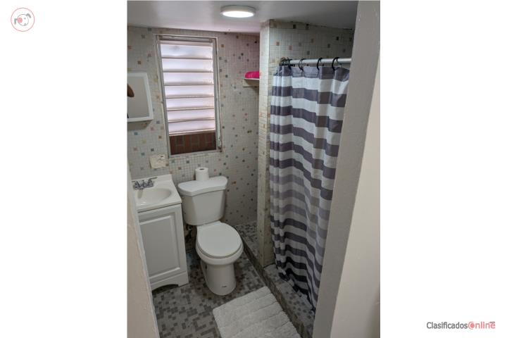 Cuarto con Bano - Area Calle Loiza