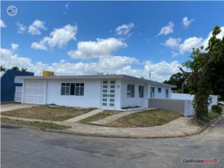 Hermosa casa terrera en esquina en Guaynabo