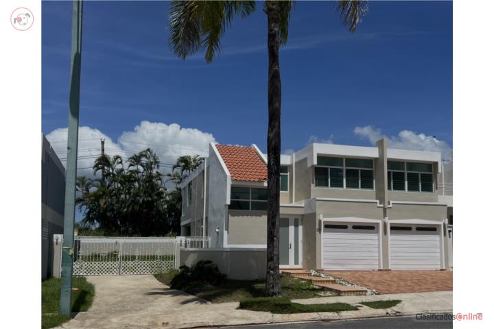 Enorme casa ,Veredas de Gurabo