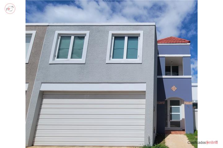 Townhouse en Cielo Dorado Village