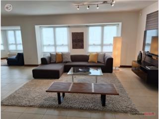 Modern 2/2 apartment at Gallery Plaza