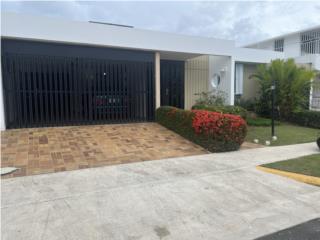 Casa terrera en Oasis Gardens - Guaynabo 
