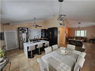 Hermosa Residencia Familiar/y Terreno 1800m2