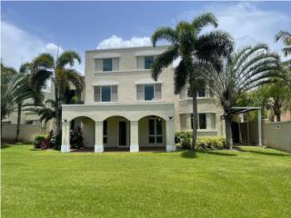 Urbanizacin Coconut Court $700,000