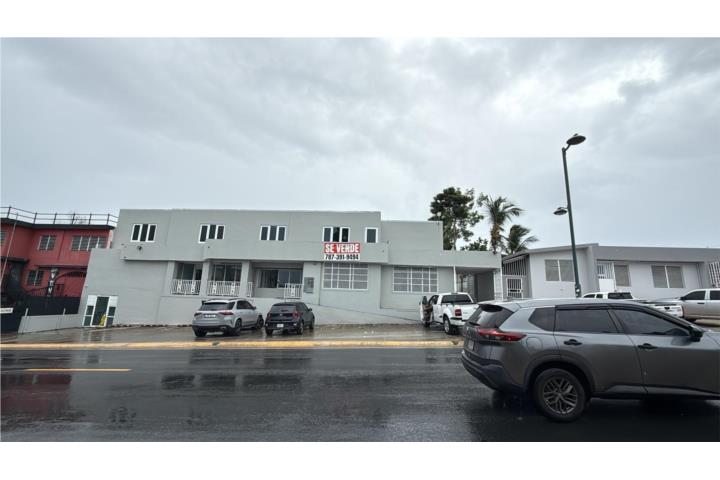 Edificio comercial en Avenida Hermanas Davila cerca cancha Pepin Cestero 2 pisos total 11,000p2 con