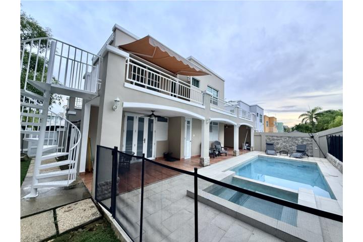 Village At The Hill, Ceiba