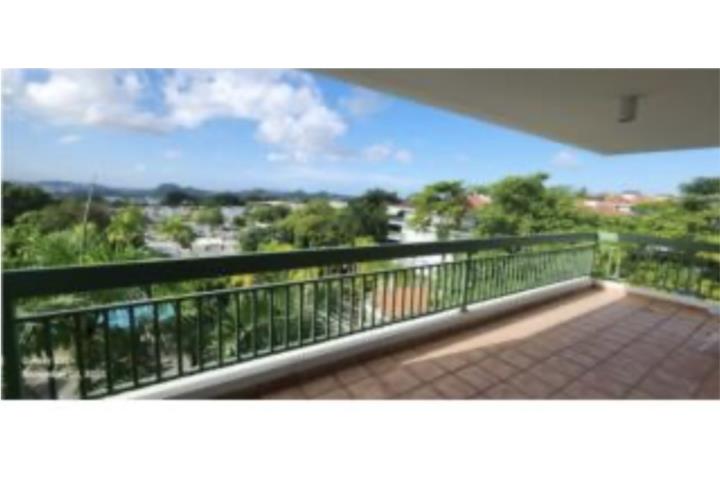 Beautiful 3BR/2BA PH with an open layout and a stunning 360° wrap-around balcony view accessible from every room.