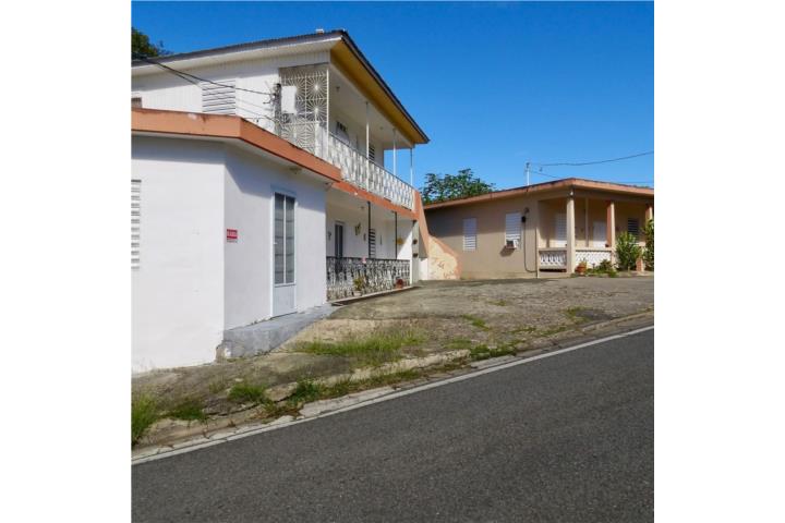 Multifamiliar 100% rentado, compuesto por un edificio de 3 plantas con 4 apartamentos y una vivienda